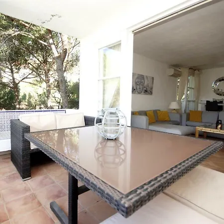 Jardines De Golondrinas * Marbella