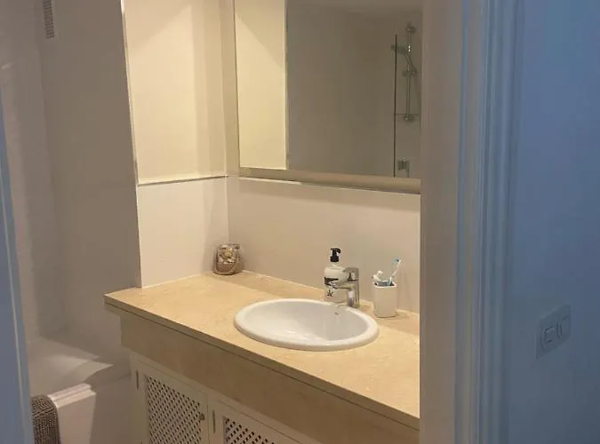 Jardines De Golondrinas * Marbella