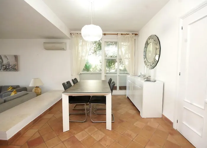 Jardines De Golondrinas