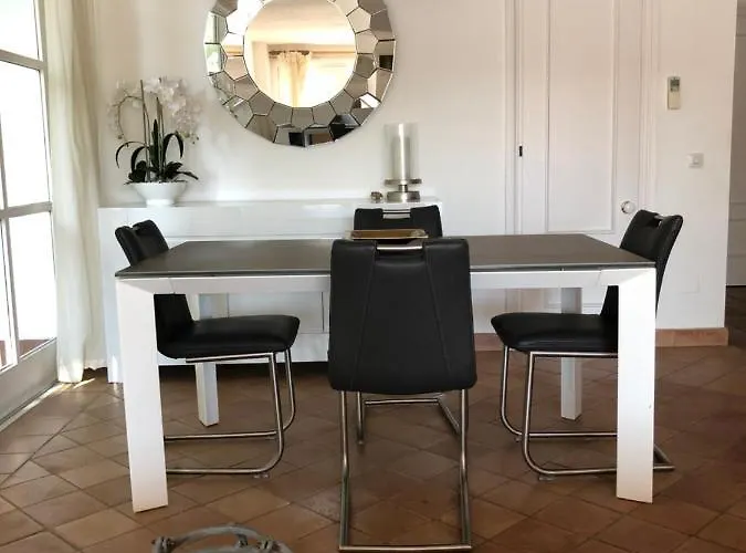 Jardines De Golondrinas